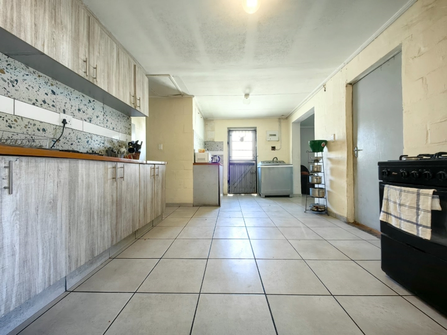 3 Bedroom Property for Sale in Roosendal Western Cape